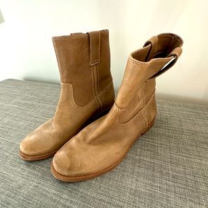 Frye tan leather bootie